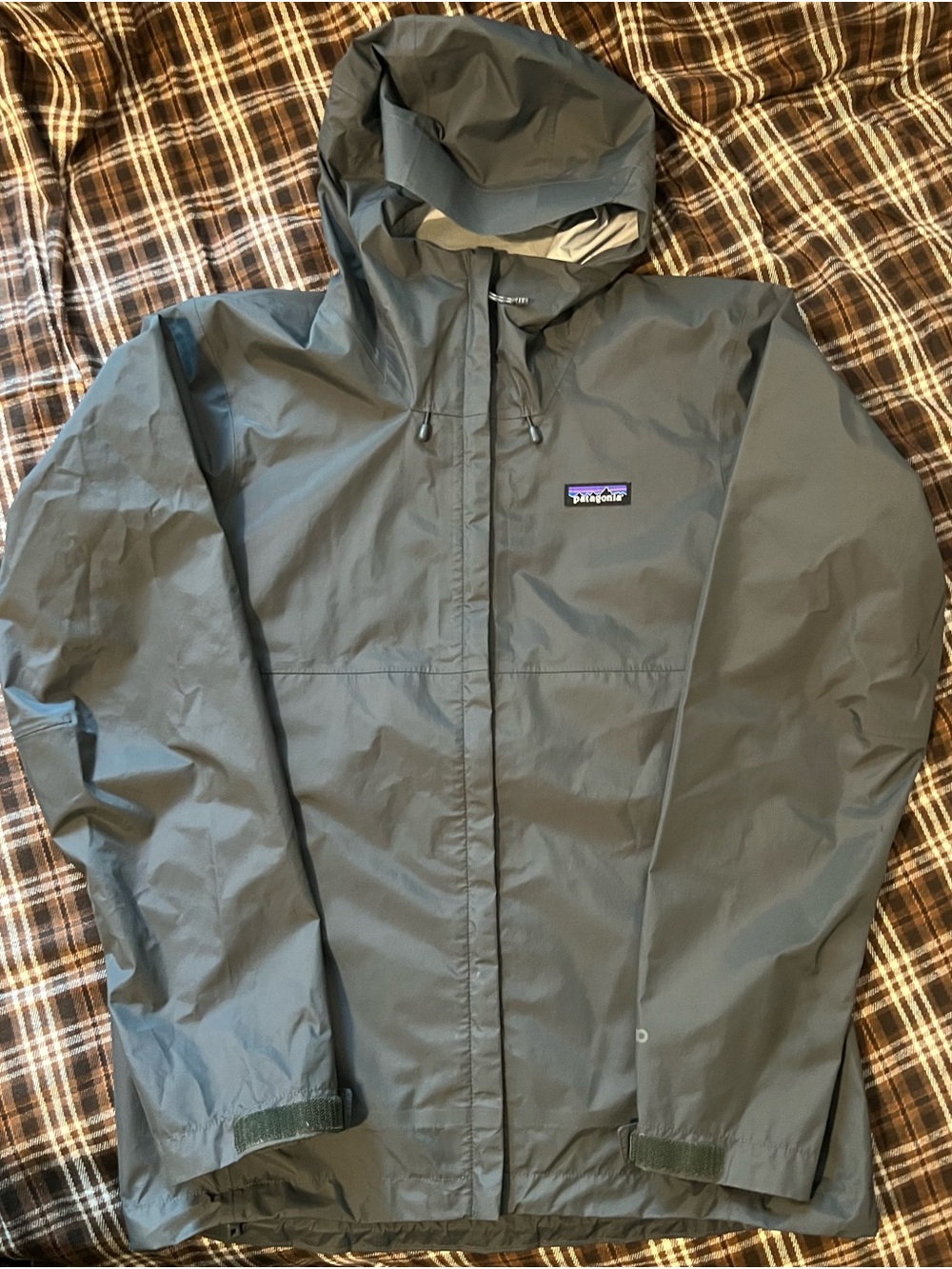 Patagonia Men’s Torrentshell 3L Hooded Rain Jacket Gray S